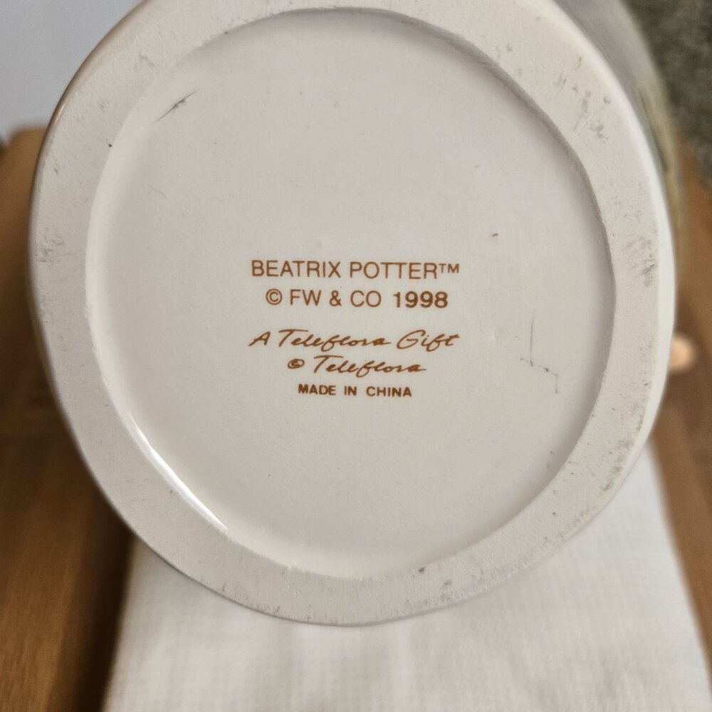 Vintage 1998 Beatrix Potter Ceramic Easter Basket - Picture 6 of 6